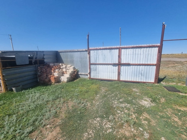 Купить дом в Элисте. Вариант № 4107236, 4, площадь -  квм, цена 2200000 рублей