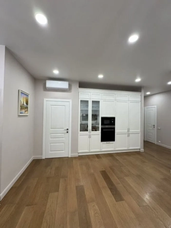 Купить четырехкомнатную квартиру в Москве. Вариант № 9125093, 6, площадь - квм, цена 49900000 рублей