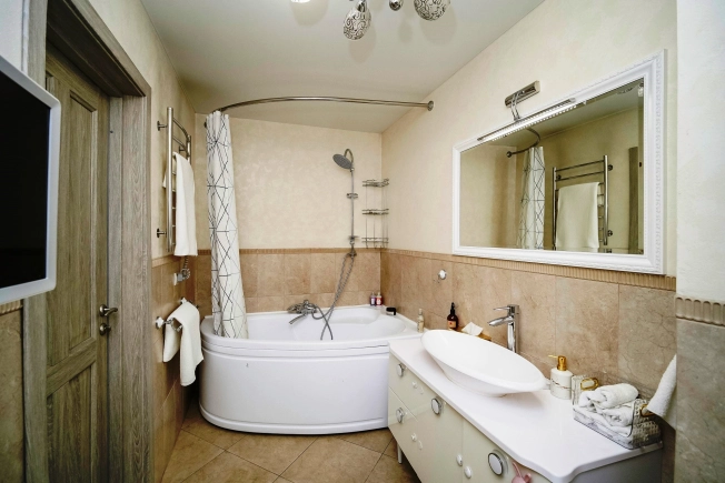 Купить квартиру в Омске. Вариант № 9563803, 19, площадь -  квм, цена 14800000 рублей