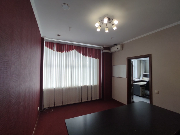 Купить офисы в Омске. Вариант № 27771, 2, площадь -  квм, цена 11800000 рублей