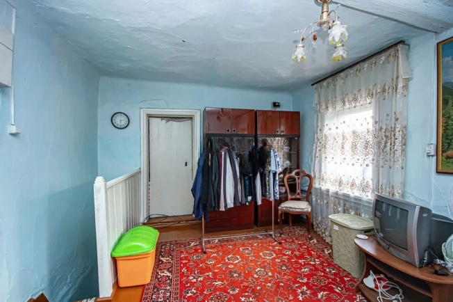 Купить дом в районе Октябрьский в Новосибирске. Вариант № 19483, 9, площадь -  квм, цена 3300000 рублей