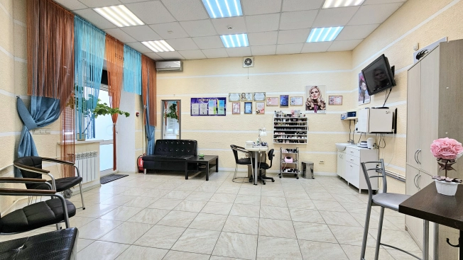 Купить коммерческую недвижимость свободного назначения в Липецке. Вариант № 9039, 0, площадь -  квм, цена 4300000 рублей