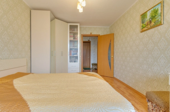 Купить двухкомнатную квартиру на вторичке на улице Карла Маркса в Вологде. Вариант № 10947, 10, площадь -  квм, цена 6300000 рублей