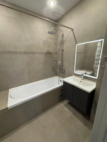 Купить квартиру в Тобольске. Вариант № 9609601, 8, площадь -  квм, цена 7400000 рублей