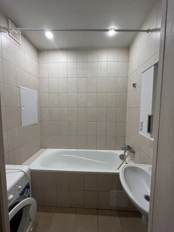 Купить однокомнатную квартиру у метро Юго-Западная в Москве. Вариант № 10340108, 8, площадь -  квм, цена 9380000 рублей