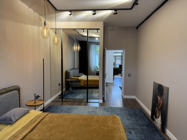 Купить трехкомнатную квартиру в Новосибирске. Вариант № 6063138, 10, площадь -  квм, цена 15500000 рублей