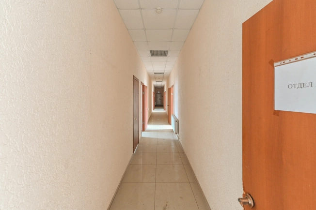 Снять коммерческую недвижимость в Таганроге. Вариант № 59893, 4, площадь -  квм, цена 100000 рублей