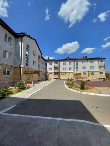 Купить трехкомнатную квартиру на вторичке в Микрорайоне 8-й, Элиста в Элисте. Вариант № 6175, 0, площадь -  квм, цена 7100000 рублей