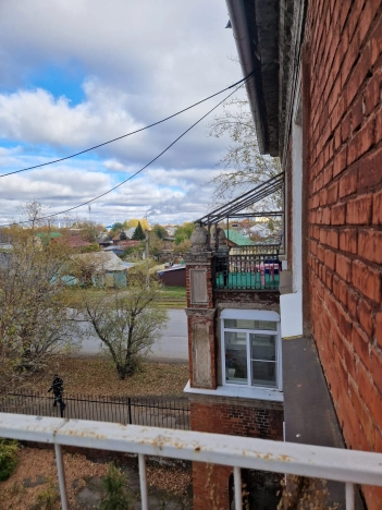 Купить двухкомнатную квартиру в Омске. Вариант № 7247994, 10, площадь -  квм, цена 5000000 рублей