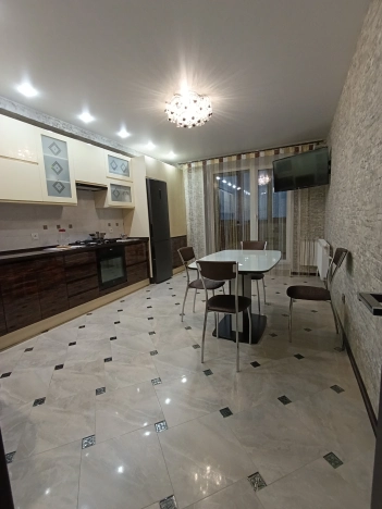 Купить квартиру на улице Строителей в Коврове. Вариант № 29327, 2, площадь -  квм, цена 8900000 рублей