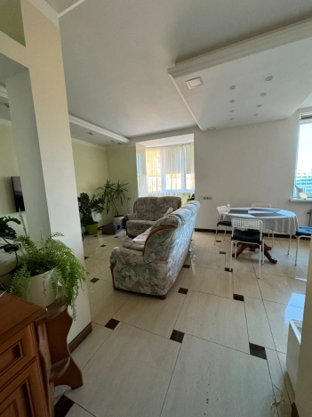 Купить многокомнатную квартиру в районе Филёвский Парк в Москве. Вариант № 2061843, 6, площадь -  квм, цена 41100000 рублей