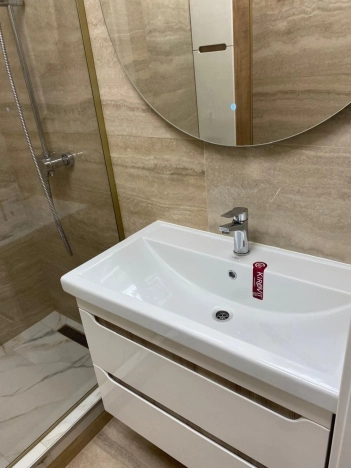 Купить двухкомнатную квартиру на улице Пыжёвский переулок в Москве. Вариант № 10034963, 21, площадь -  квм, цена 20000000 рублей