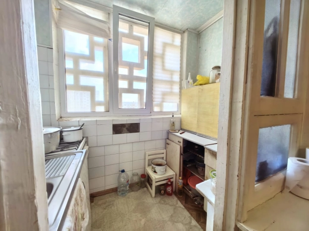 Купить трехкомнатную квартиру на вторичке в Микрорайоне 8-й, Элиста в Элисте. Вариант № 32016, 6, площадь -  квм, цена 4780000 рублей