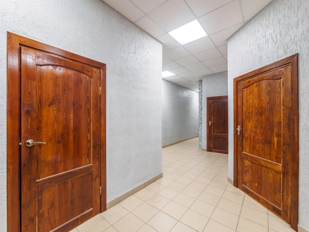 Купить коммерческую недвижимость свободного назначения в Омске. Вариант № 8287, 0, площадь -  квм, цена 10600000 рублей