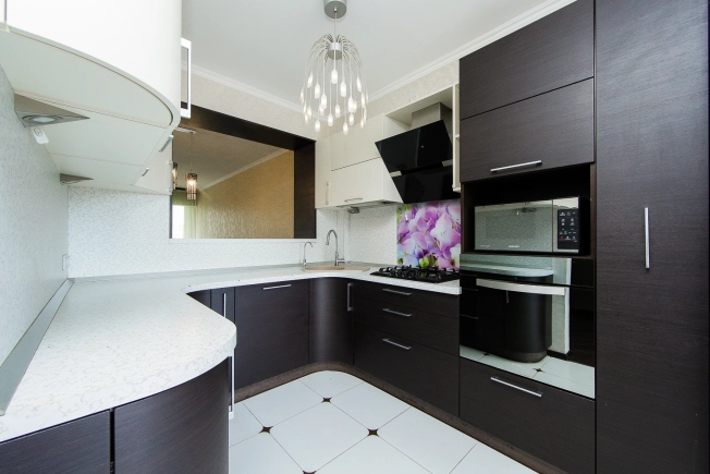 Купить четырехкомнатную квартиру в Калининграде. Вариант № 4922, 10, площадь -  квм, цена 16990000 рублей