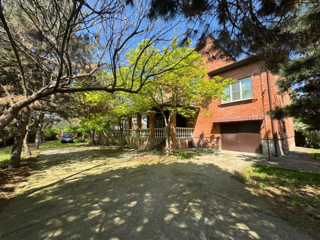 Купить дом на улице Карла Маркса в Краснодаре. Вариант № 38518, 33, площадь -  квм, цена 19500000 рублей