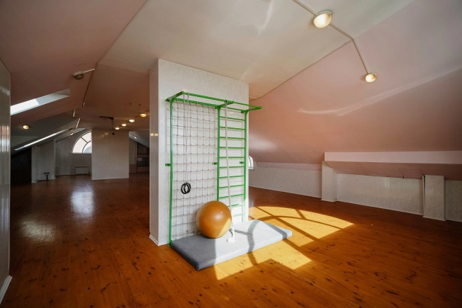 Купить дом в Микрорайоне Порт-Артур в Омске. Вариант № 6134669, 26, площадь -  квм, цена 60000000 рублей