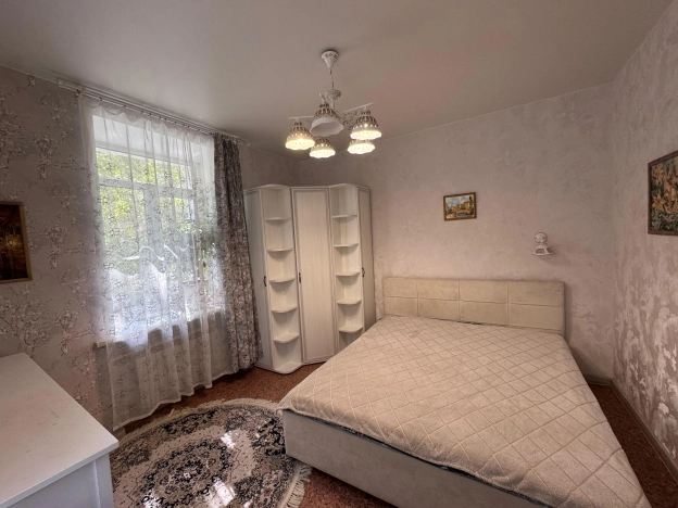 Купить трехкомнатную квартиру в районе Ленинский в Новосибирске. Вариант № 2476453, 28, площадь -  квм, цена 7990000 рублей