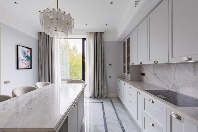 Купить многокомнатную квартиру у метро Волгоградский проспект в Москве. Вариант № 10362085, 4, площадь -  квм, цена 275000000 рублей