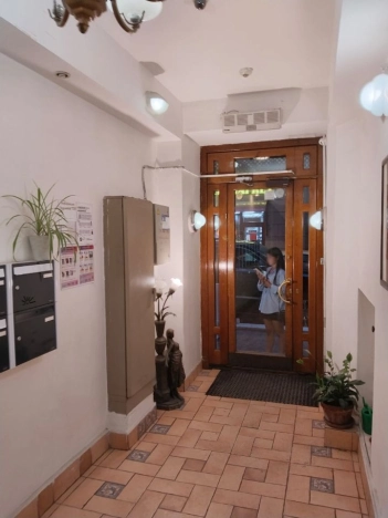 Купить квартиру в Москве. Вариант № 9813279, 22, площадь -  квм, цена 230000000 рублей