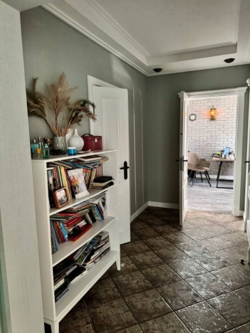 Купить квартиру в Москве. Вариант № 9971049, 29, площадь -  квм, цена 46900000 рублей