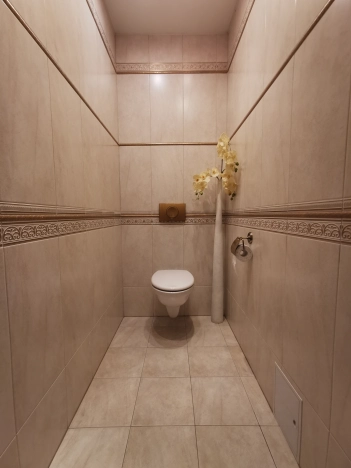 Купить двухкомнатную квартиру в Новосибирской области. Вариант № 10418752, 17, площадь -  квм, цена 8000000 рублей