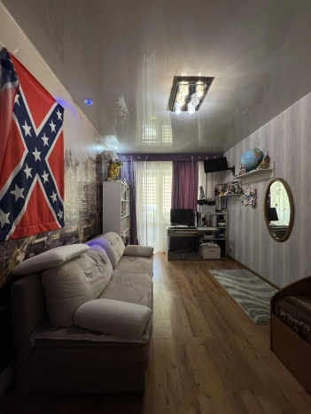 Купить двухкомнатную квартиру на улице Ангарская в Волгограде. Вариант № 12174, 4, площадь -  квм, цена 5500000 рублей