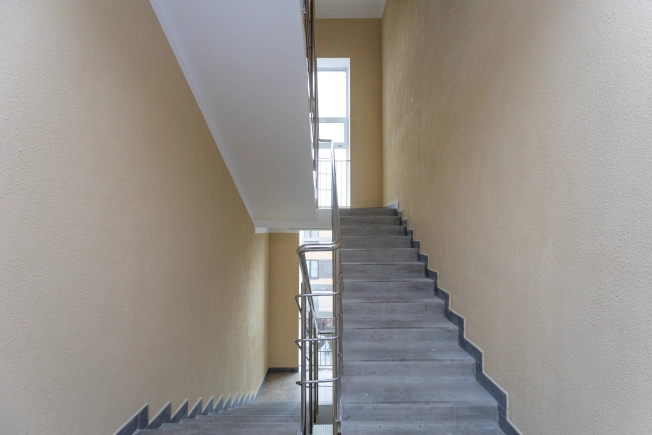 Купить двухкомнатную квартиру у метро Ольховая в Москве. Вариант № 2888772, 39, площадь -  квм, цена 23500000 рублей