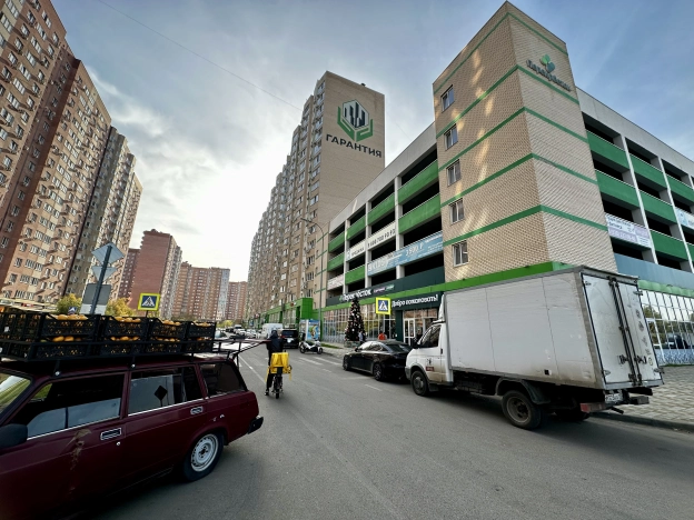 Купить однокомнатную квартиру в Краснодаре. Вариант № 9711695, 18, площадь -  квм, цена 5780000 рублей