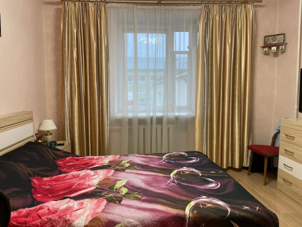 Купить трехкомнатную квартиру в Сыктывкаре. Вариант № 8810864, 12, площадь -  квм, цена 5900000 рублей