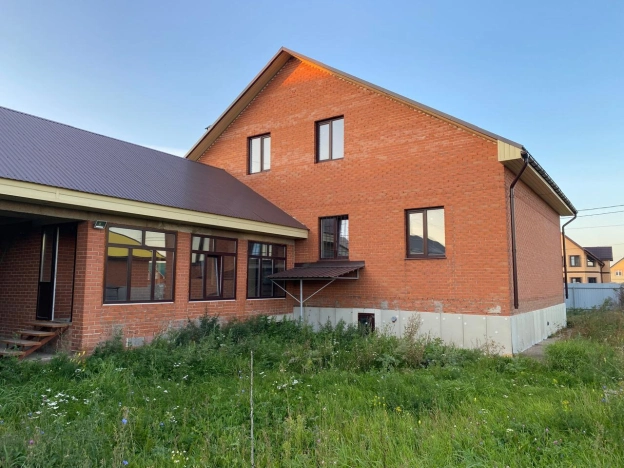 Купить дом в Микрорайоне Советский, Стерлитамак в Стерлитамаке. Вариант № 30261, 0, площадь -  квм, цена 10550000 рублей