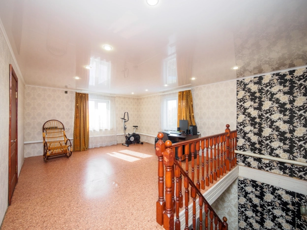 Купить дом в Микрорайоне Порт-Артур в Омске. Вариант № 2951661, 15, площадь - квм, цена 9990000 рублей