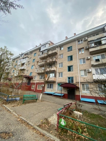 Купить двухкомнатную квартиру в Микрорайоне 4-й, Элиста в Элисте. Вариант № 15511, 9, площадь -  квм, цена 4050000 рублей