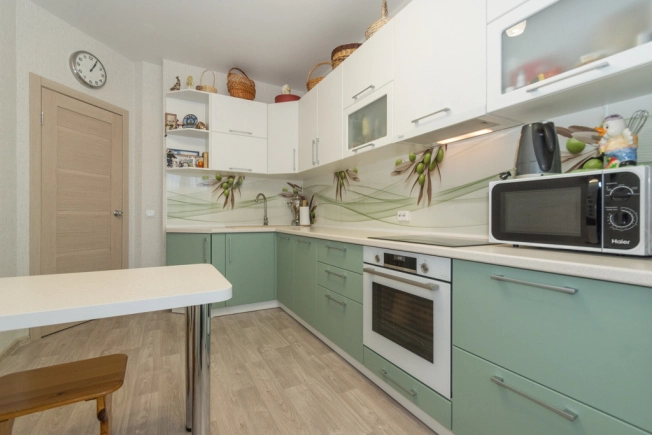 Купить квартиру на улице Аэропорт в Новосибирске. Вариант № 51050, 4, площадь -  квм, цена 7500000 рублей