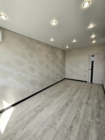 Купить квартиру на улице Домбайская в Краснодаре. Вариант № 16461, 8, площадь -  квм, цена 8750000 рублей