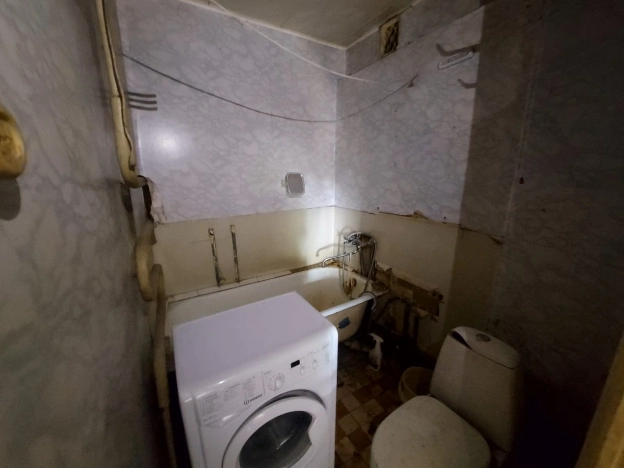 Купить трехкомнатную квартиру в Микрорайоне 29-й, Ангарск в Ангарске. Вариант № 2820291, 5, площадь -  квм, цена 3250000 рублей