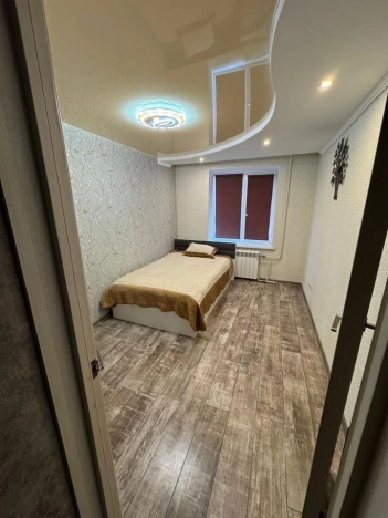 Купить трехкомнатную квартиру в Калининграде. Вариант № 9912169, 12, площадь -  квм, цена 9785000 рублей