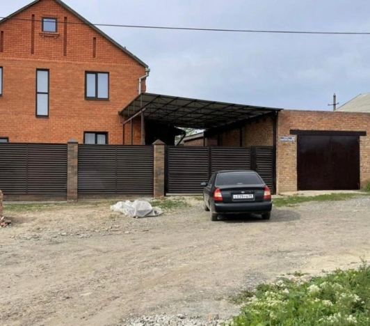 Купить дом в Элисте. Вариант № 8778564, 6, площадь -  квм, цена 10500000 рублей