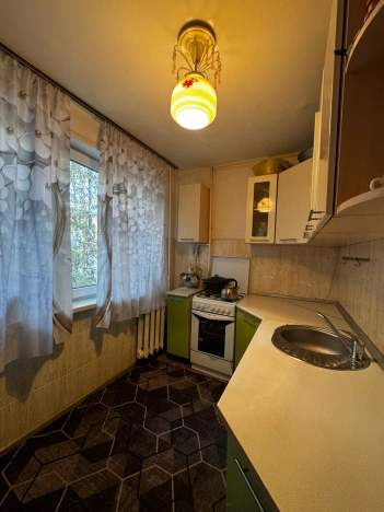 Купить трехкомнатную квартиру в Новосибирске. Вариант № 5495410, 9, площадь -  квм, цена 4300000 рублей