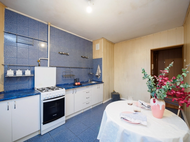 Купить квартиру в Омске. Вариант № 9303615, 3, площадь -  квм, цена 6400000 рублей