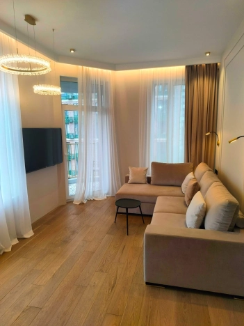 Купить квартиру в Москве. Вариант № 8173133, 39, площадь -  квм, цена 44900000 рублей