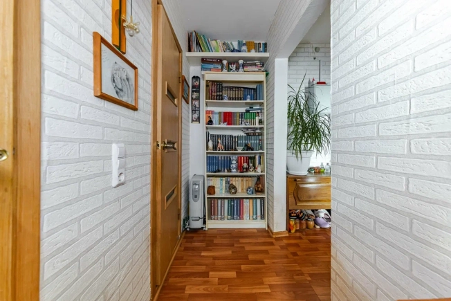 Купить квартиру в Ленинградской области. Вариант № 3064910, 9, площадь -  квм, цена 5350000 рублей