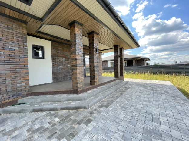 Купить дом в Воронеже. Вариант № 2546293, 14, площадь -  квм, цена 14000000 рублей