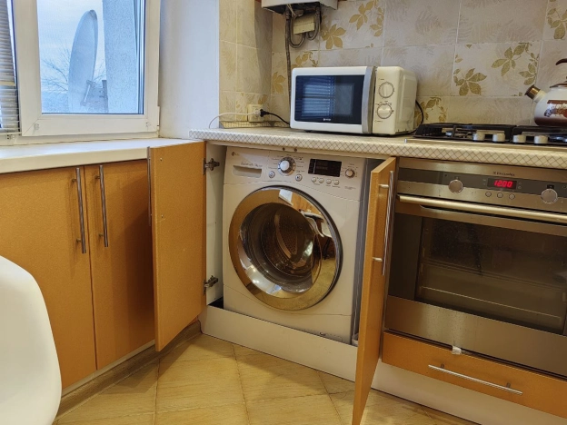 Купить однокомнатную квартиру в Микрорайоне Новый-2 в Белгороде. Вариант № 37763, 4, площадь -  квм, цена 3350000 рублей