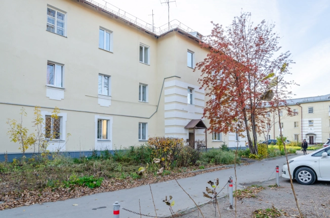 Купить двухкомнатную квартиру в ЦАО в Новосибирске. Вариант № 15010, 33, площадь -  квм, цена 4900000 рублей