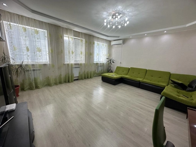 Купить дом на улице переулок Братьев Алехиных в Элисте. Вариант № 7158, 1, площадь -  квм, цена 12000000 рублей