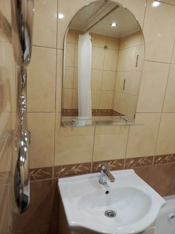 Купить трехкомнатную квартиру в Калининграде. Вариант № 8066173, 12, площадь -  квм, цена 6200000 рублей