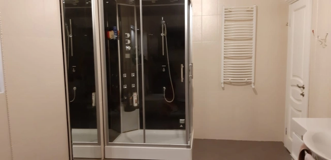 Снять квартиру в районе Ленинградский в Калининграде. Вариант № 3068441, 16, площадь -  квм, цена 85000 рублей