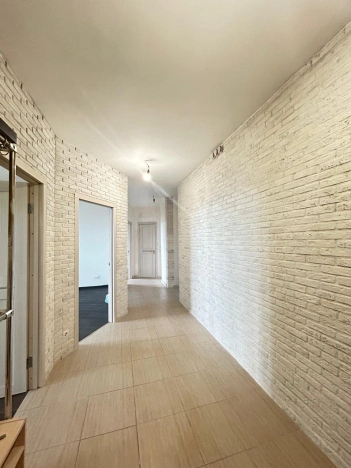 Купить трехкомнатную квартиру в Тульской области. Вариант № 58910, 16, площадь -  квм, цена 13500000 рублей