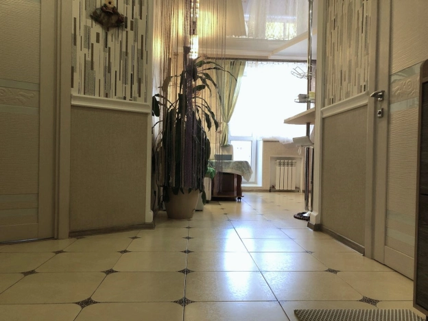 Купить однокомнатную квартиру в Омске. Вариант № 14967, 7, площадь -  квм, цена 4950000 рублей